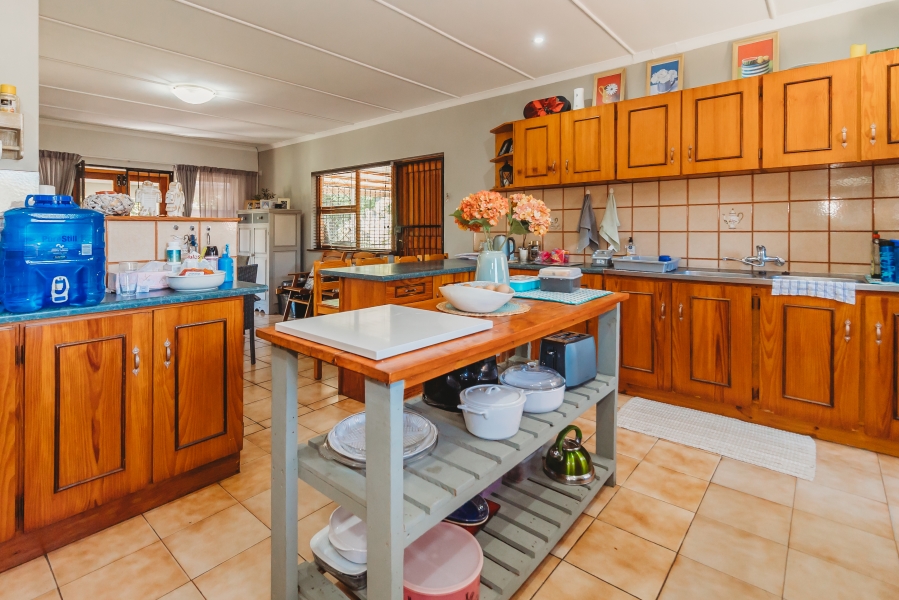 5 Bedroom Property for Sale in Heatherlands Western Cape